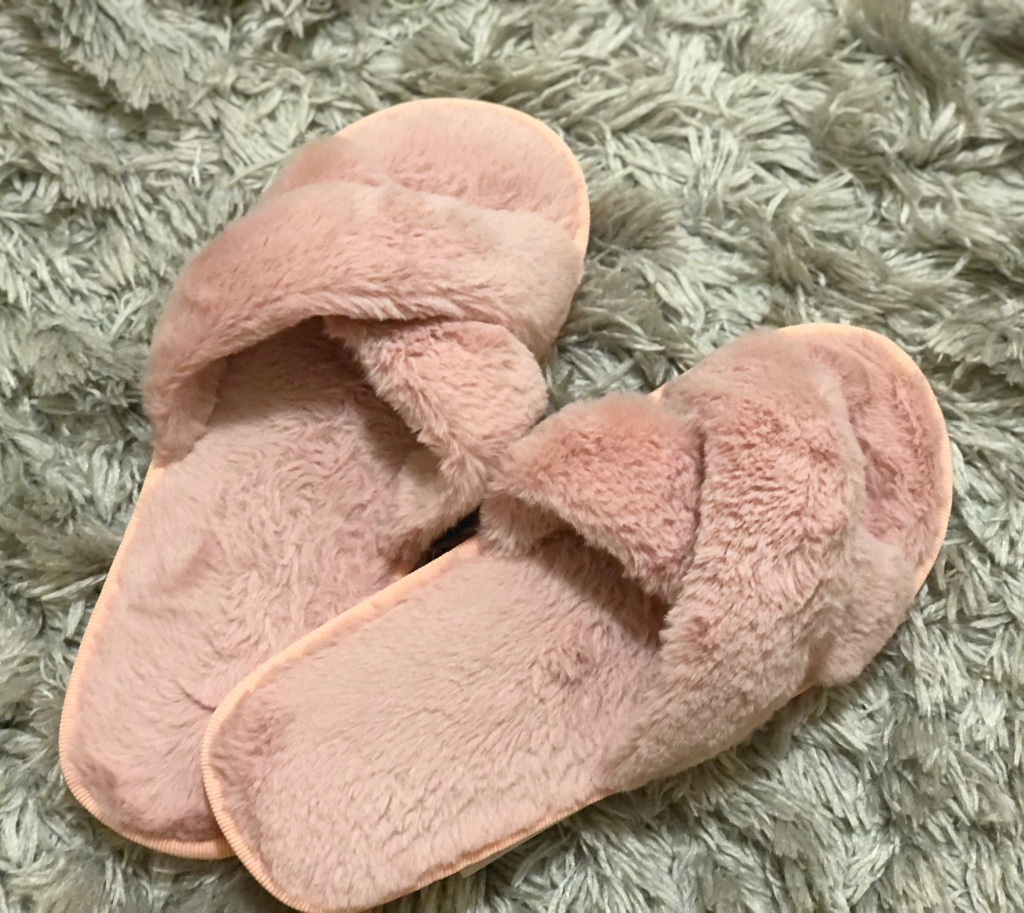 slippers.giftguide